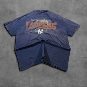 Vintage Oversized Navy New York Yankees Streetwear Tee